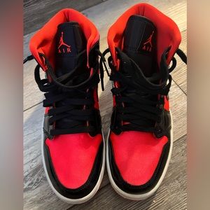 Jordan 1’s mid hot punch